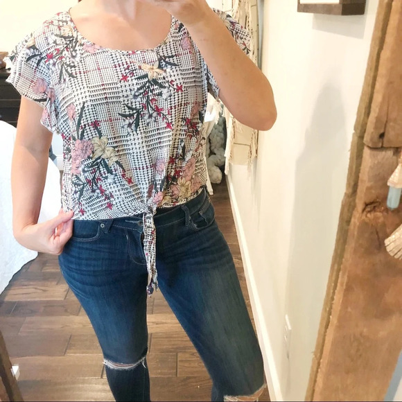 Truth floral boho tie front flutter sleeve blouse - Picture 2 of 5